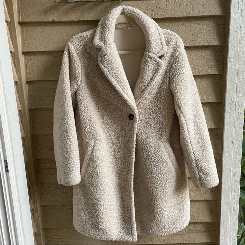 Uniqlo Women's Cream Sherpa Coat